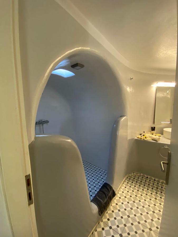 Alamana's House - Ideal For Couples Apartment Ano Mera